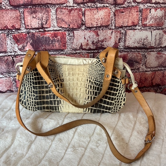 Chic Croc-Embossed Cream and Brown Shoulder Bag - Picture 1 of 10